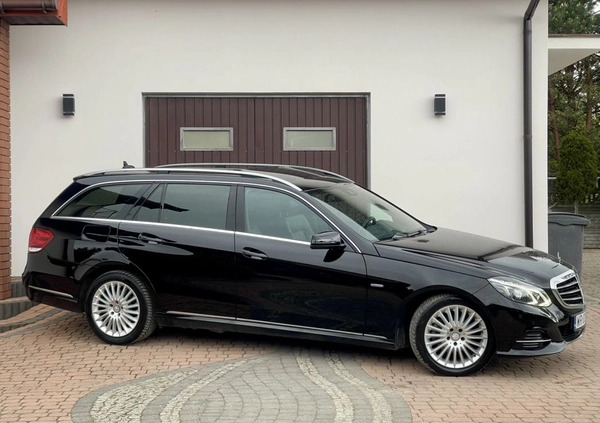 Mercedes-Benz Klasa E cena 64999 przebieg: 190500, rok produkcji 2013 z Radom małe 781